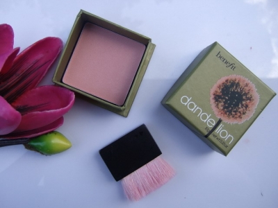 Benefit Cosmetics Japan Dandelion Powder & Brush 10G 0.35Oz